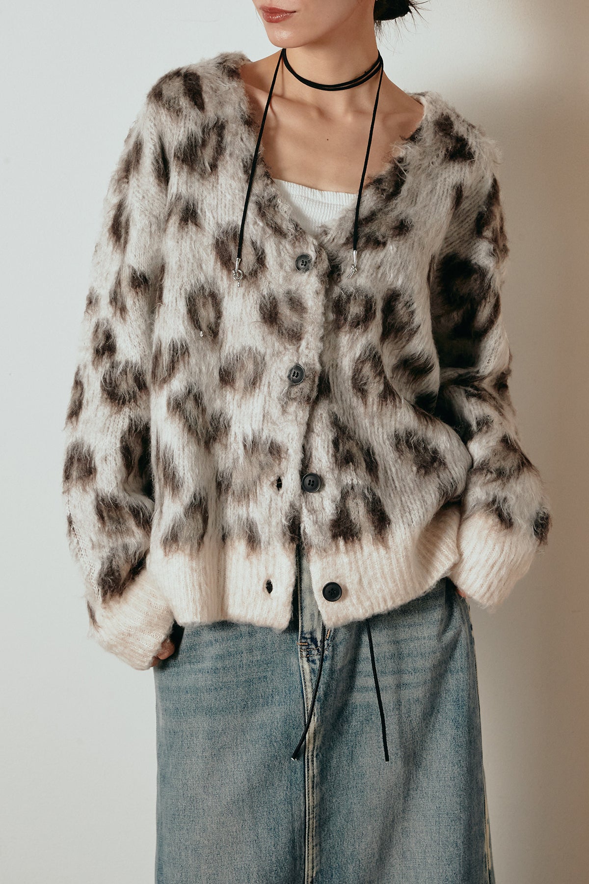 モヘアタッチレオパードVネックカーディガン – ESICA