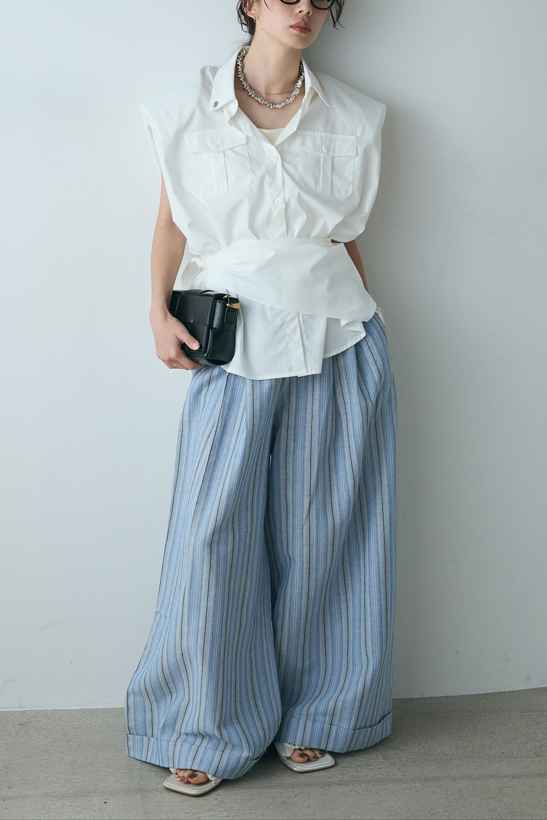 [SET]ウエスト巻きノースリーブシャツ+バッグ付きマルチストライプパンツ(2set)