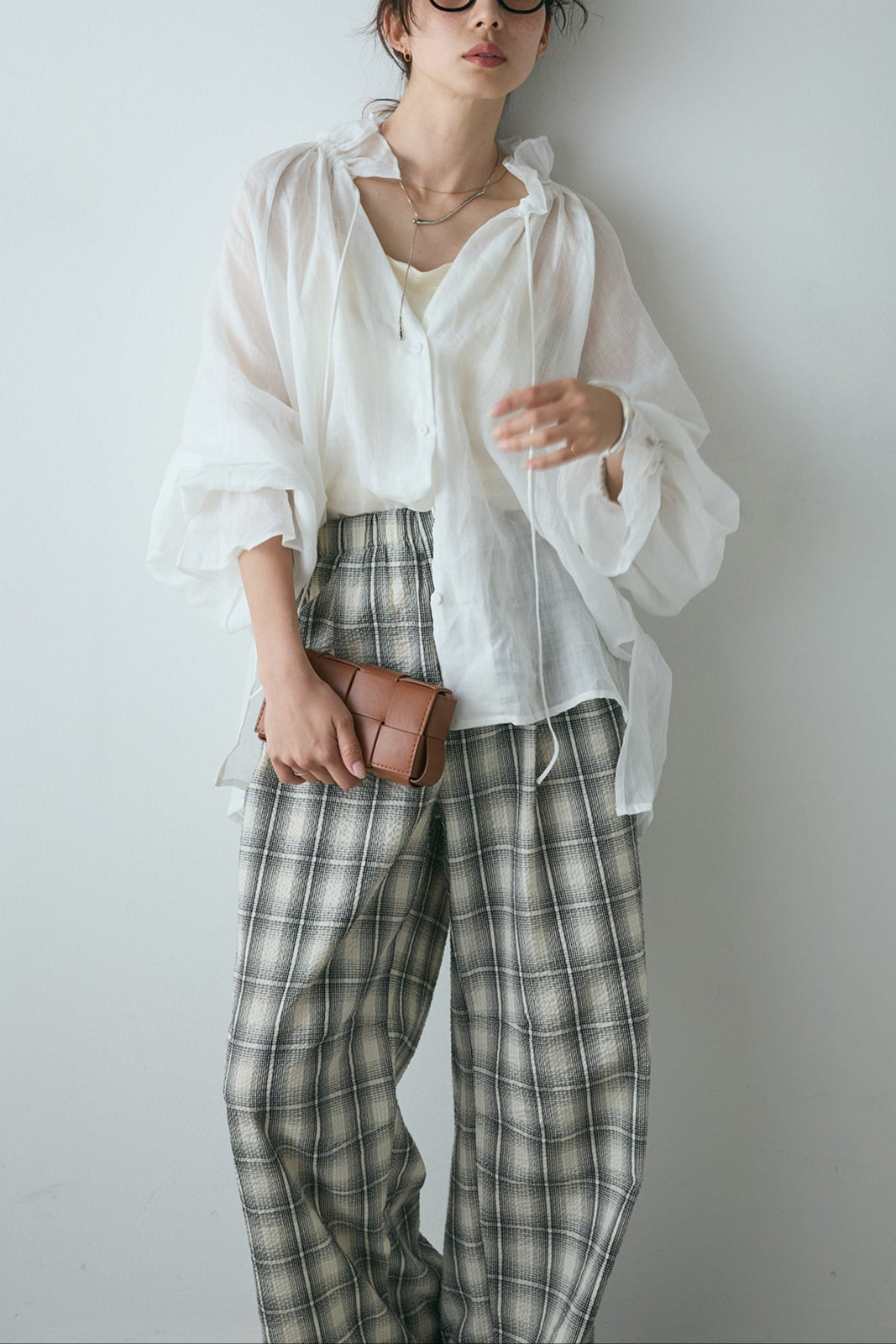 [SET]V開きフリルシアーブラウス+タータンチェックワイドパンツ(2set)