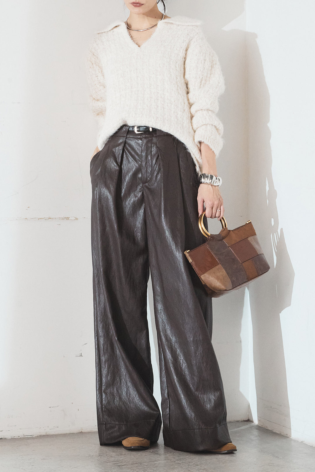 [SET]襟付きVネックニットトップス+ベルト付きレザーライクタックパンツ(2set)