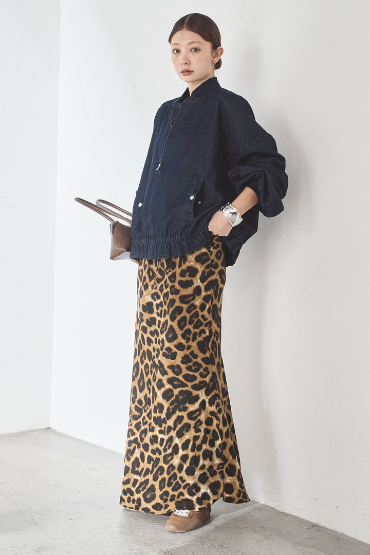 [SET]袖シャーリング裾フリルデニムブルゾン+レオパードサテンナロースカート(2set)