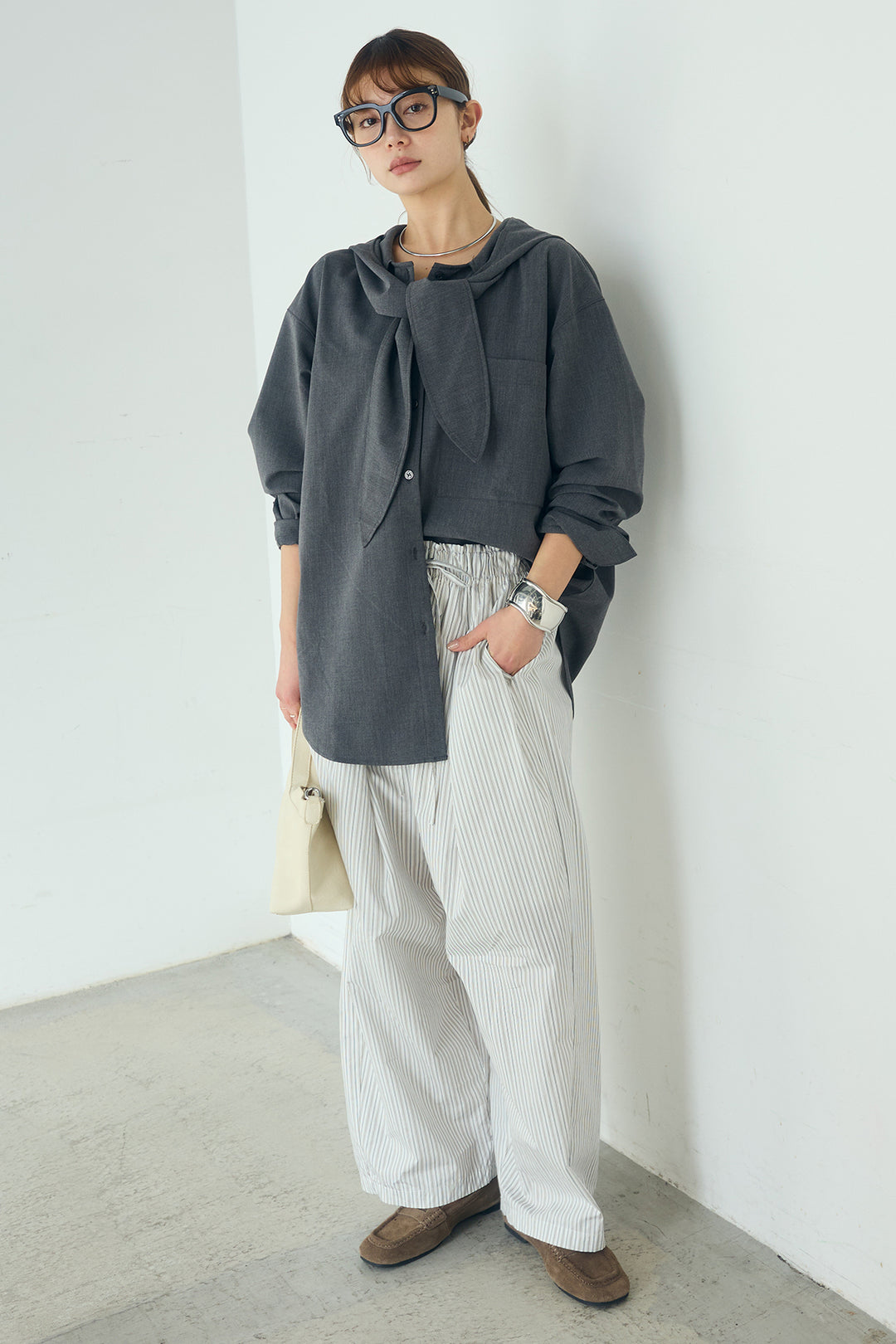 [SET]無地タイ付フーディーBIGシャツ+ランダムストライプタックギャザーパンツ(2set)