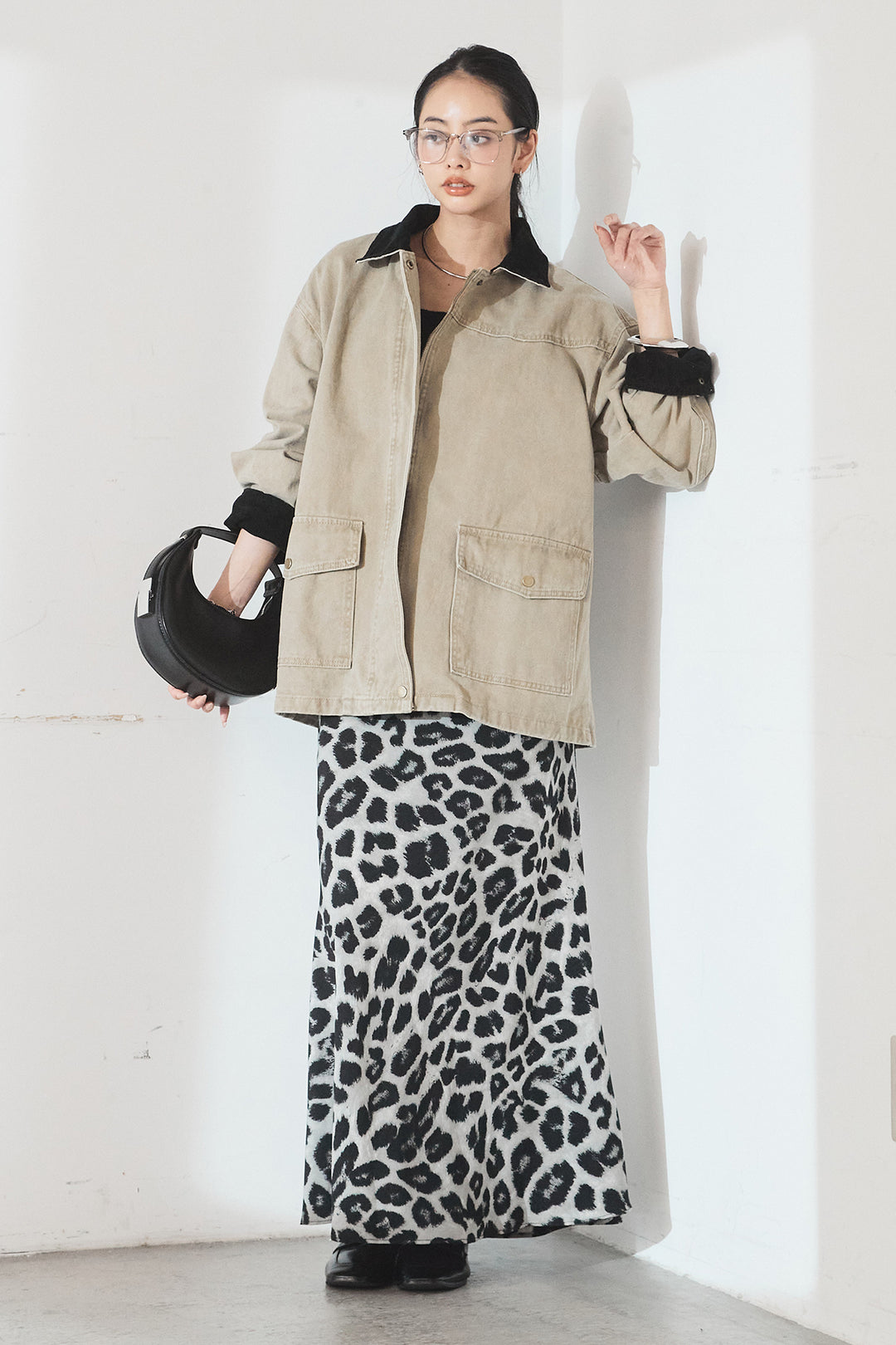 [SET]襟コーデュロイデザインデニム調カバーオール+レオパードサテンナロースカート(2set)