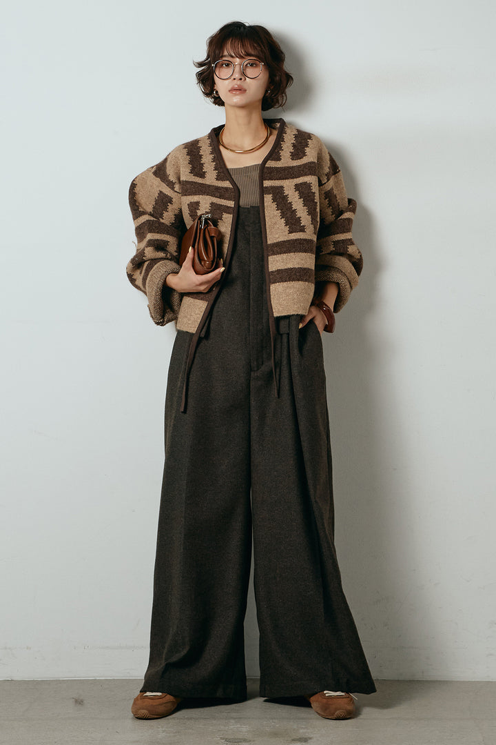 [SET]ノーカラー幾何学模様アウター+ウール混フランネルワイドサロペット(2set)
