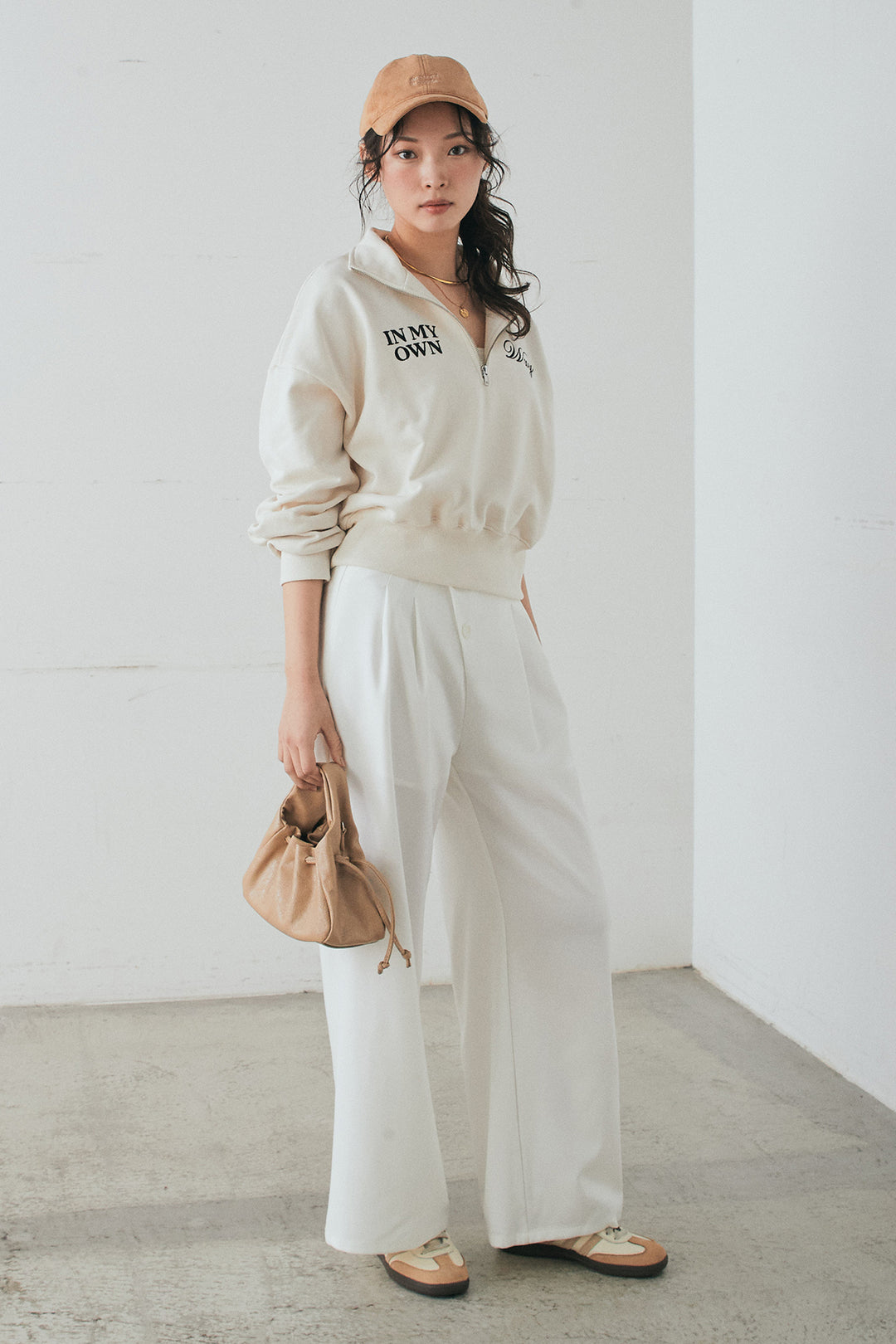 [SET]裏毛ロゴ刺繍ハーフZIPスウェット+斜めボタンタック入りスラックス(2set)