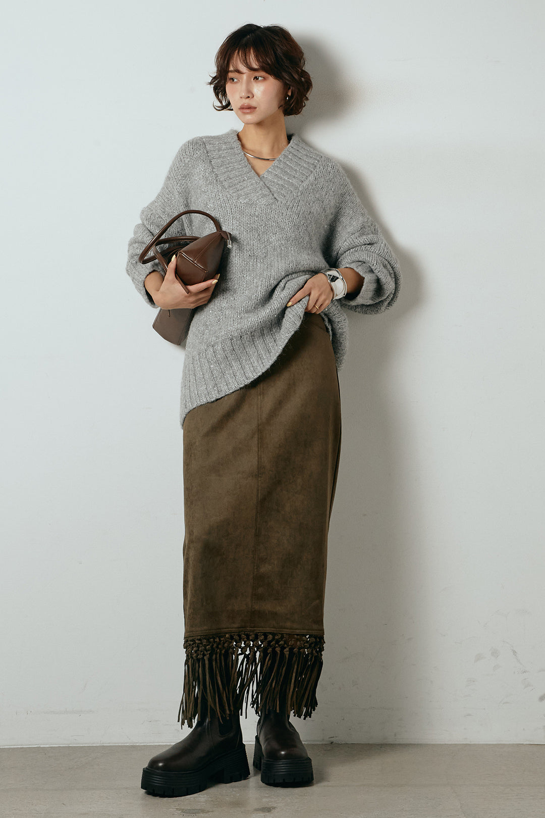 [SET]Vネックラメニットトップス+スウェードライク裾フリンジスカート(2set)