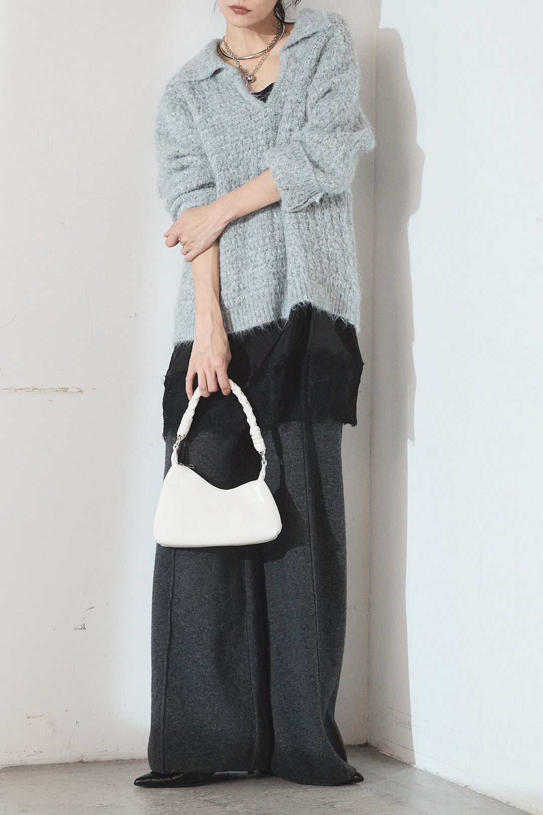 [SET]襟付きVネックニットトップス+レース切り替えキャミソール+センターラインニットパンツ(3set)