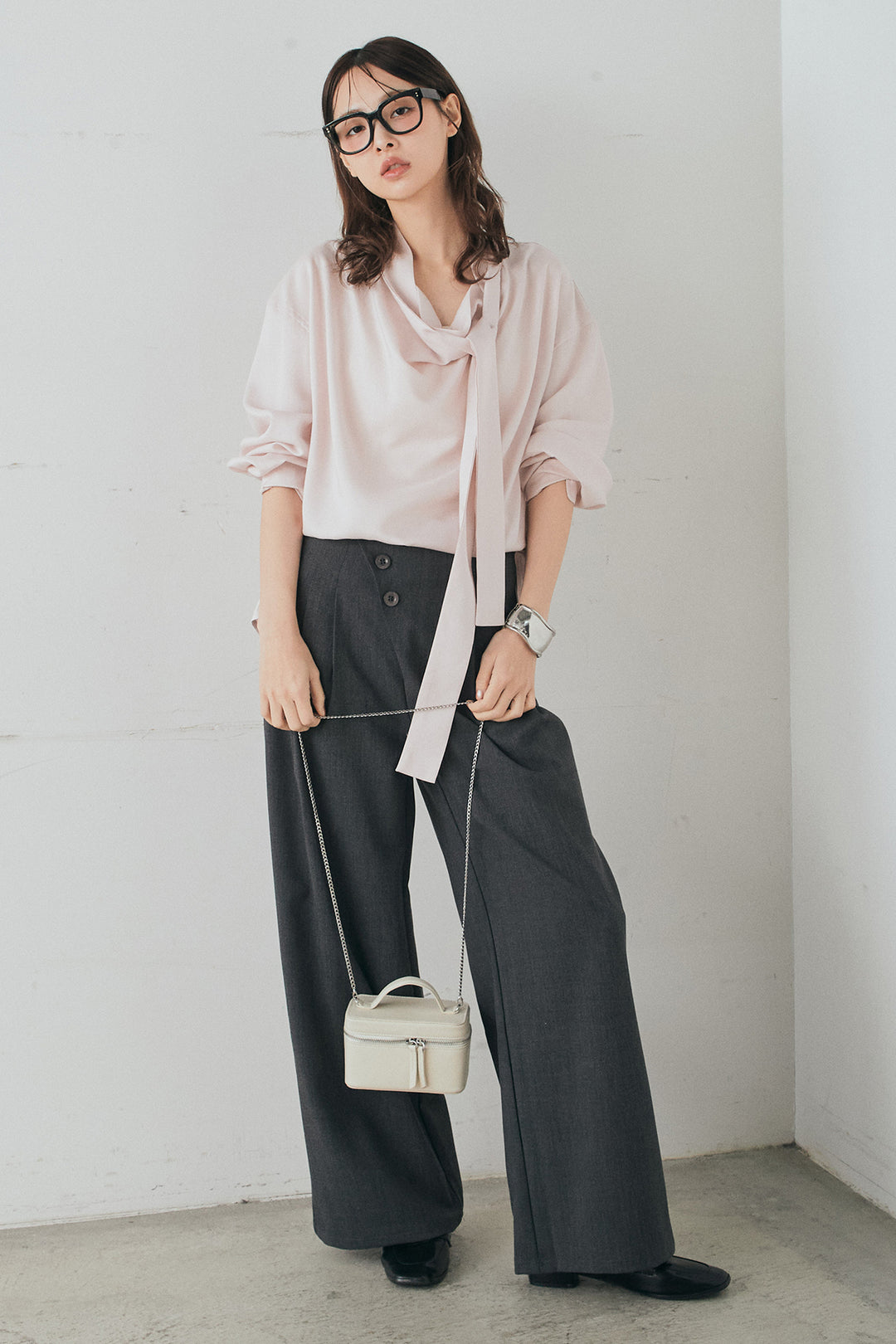 [SET]ニュアンスボータイブラウス+斜めボタンタック入りスラックス(2set)