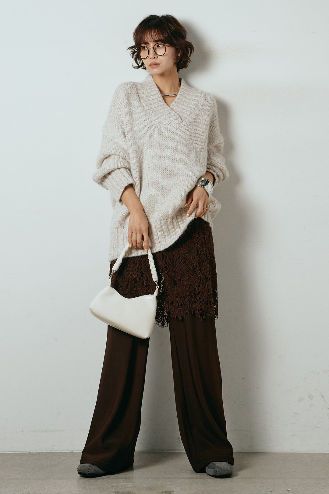 [SET]Vネックラメニットトップス+レース刺繍レイヤードフレアパンツ(2set)