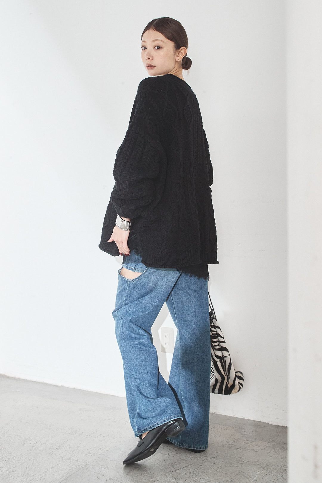 [SET]ケーブルVニットセーター+デニムサイドカットパンツ(2set)