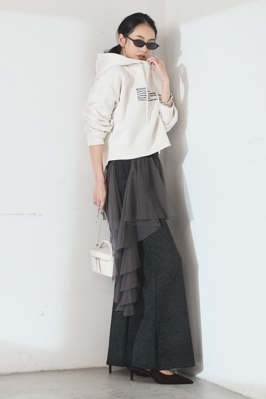 [SET]裏起毛レタリング刺繍フーディショートプルオーバー+チュールレイヤードニットパンツ(2set)