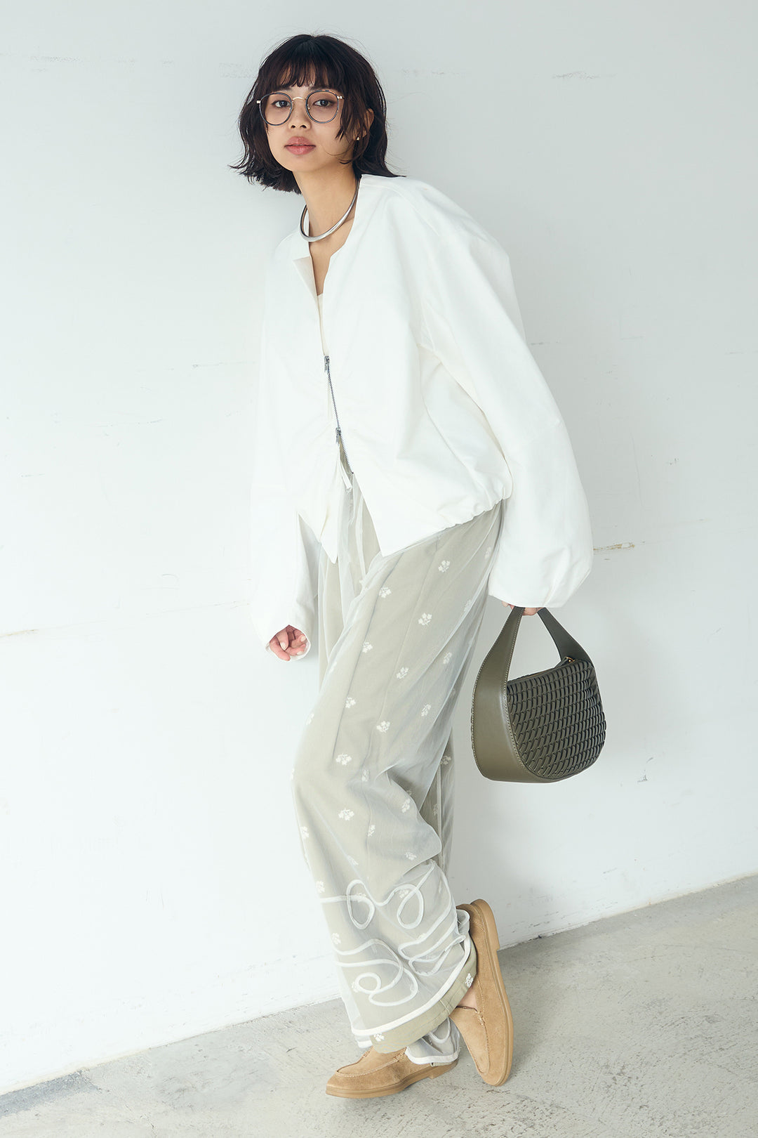 [SET]ニュアンスウェーブ刺繍シアーチュールパンツ+花柄刺繍ツイルタックパンツ(2set)