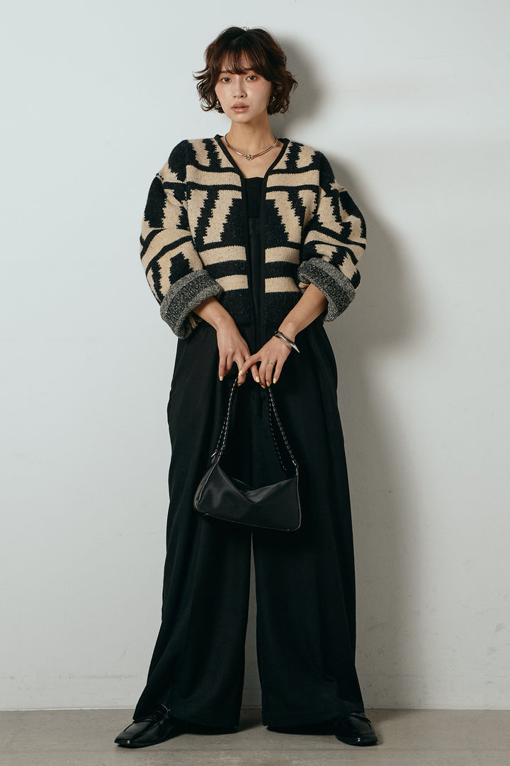 [SET]ノーカラー幾何学模様アウター+ウール混フランネルワイドサロペット(2set)
