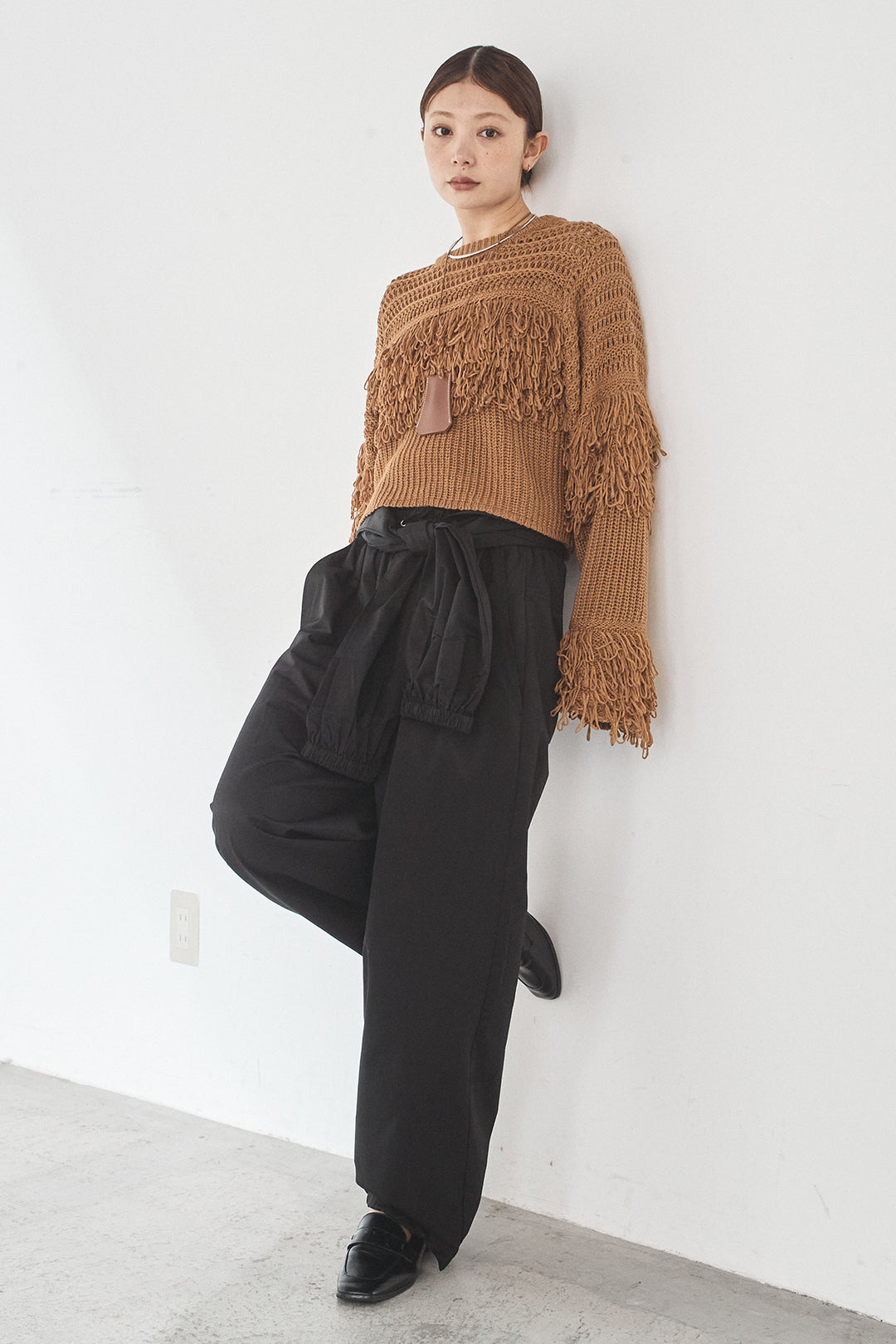 [SET]メッシュフリンジ切り替えプルオーバー+合繊ツイルスタンドウエスト巻きジョガーパンツ(2set)