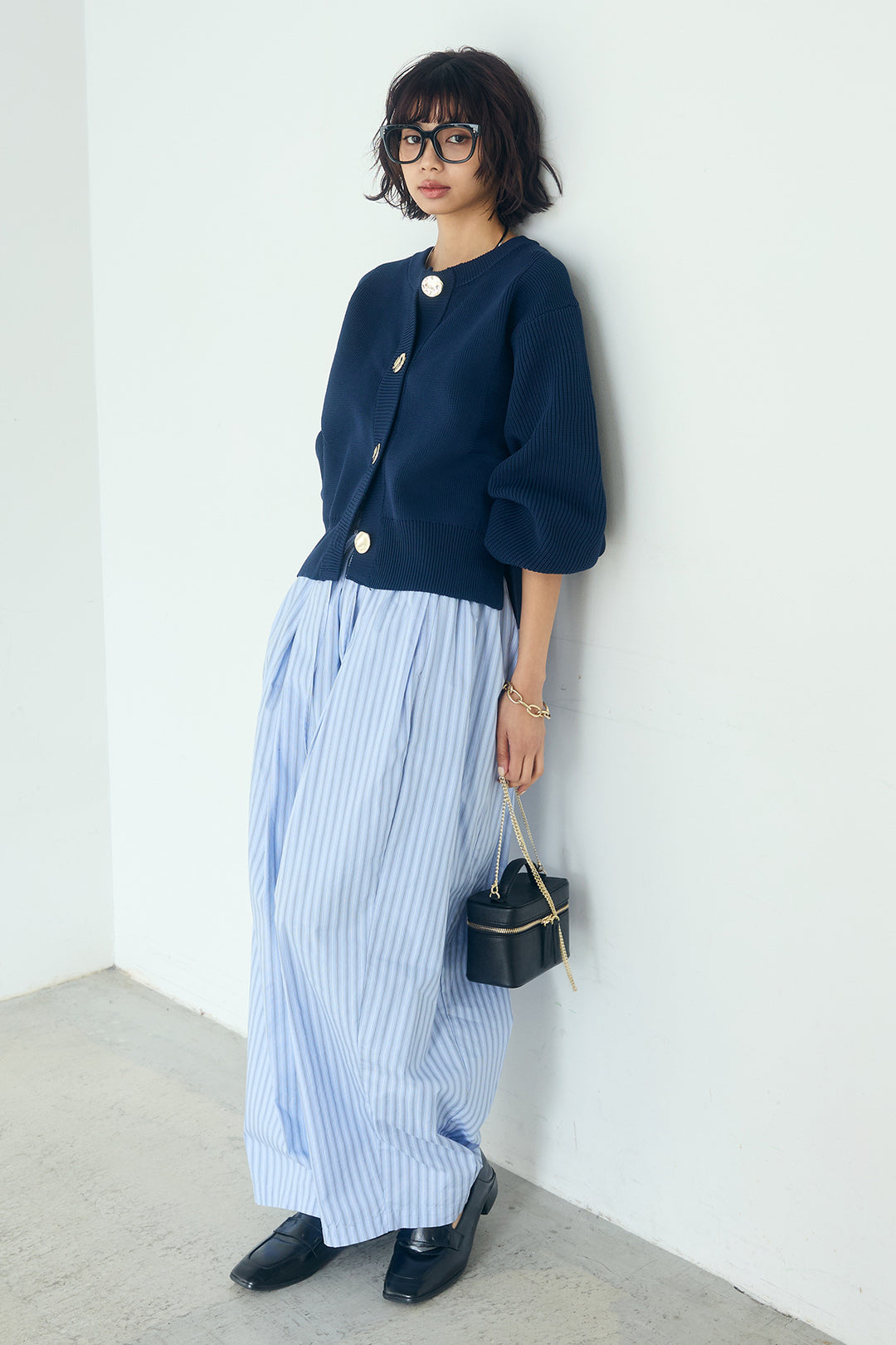 [SET]スポンディッシュBIGボタンクルーネックカーディガン+ランダムストライプタックギャザーパンツ(2set)