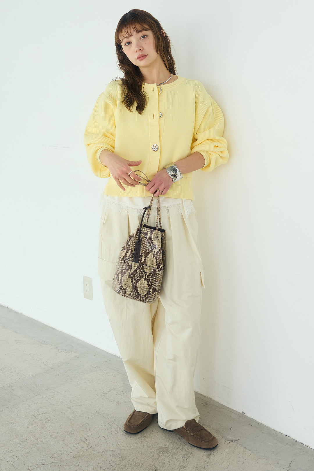 [SET]スポンディッシュBIGボタンクルーネックカーディガン+撥水ジョガーパンツ(2set)