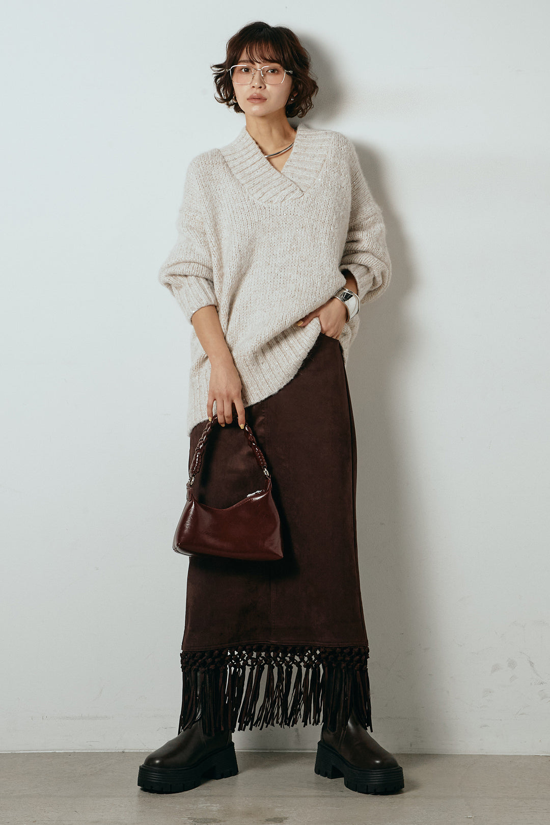 [SET]Vネックラメニットトップス+スウェードライク裾フリンジスカート(2set)
