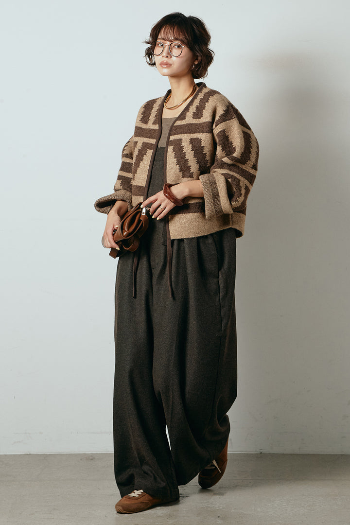 [SET]ノーカラー幾何学模様アウター+ウール混フランネルワイドサロペット(2set)