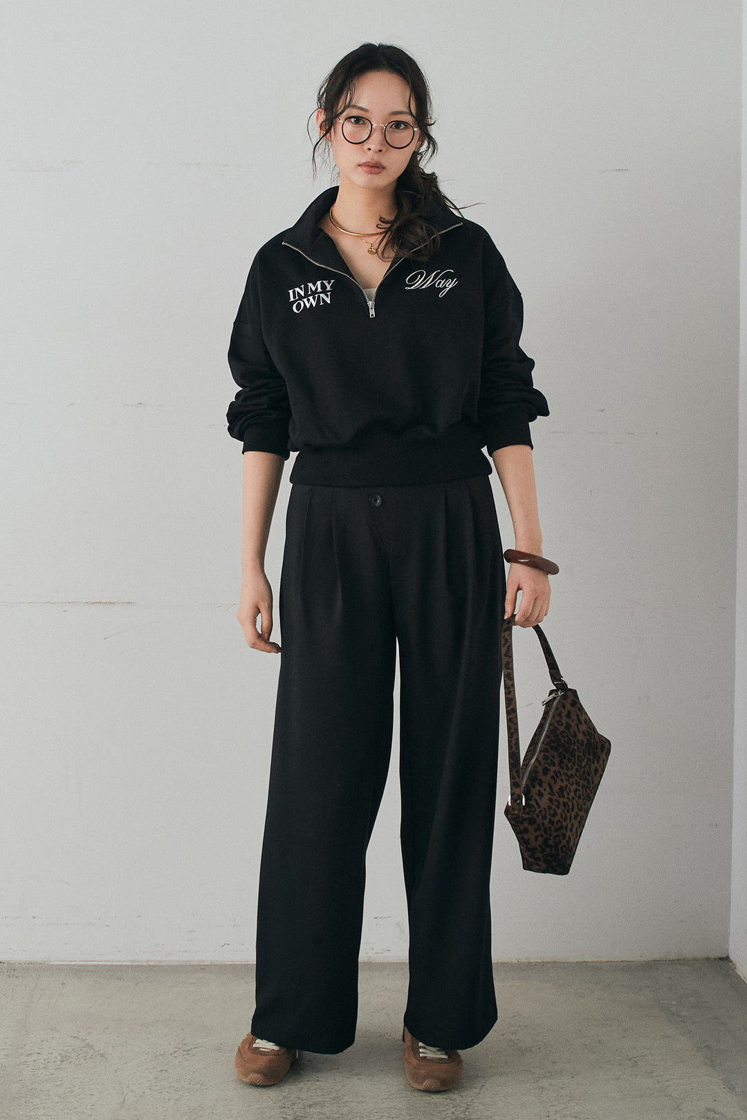 [SET]裏毛ロゴ刺繍ハーフZIPスウェット+斜めボタンタック入りスラックス(2set)