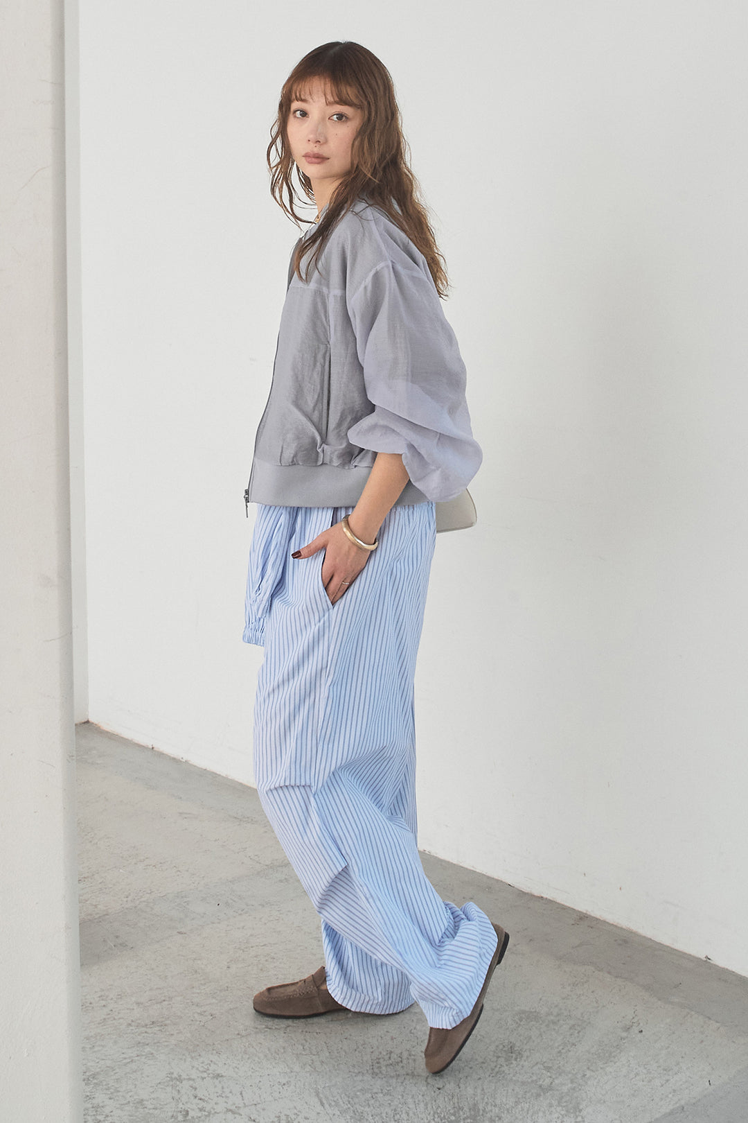 [SET]長袖アソートフォトTシャツ+ストライプウエスト巻きジョガーパンツ(2set)