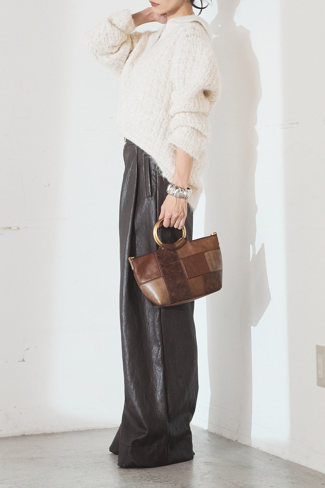 [SET]襟付きVネックニットトップス+ベルト付きレザーライクタックパンツ(2set)