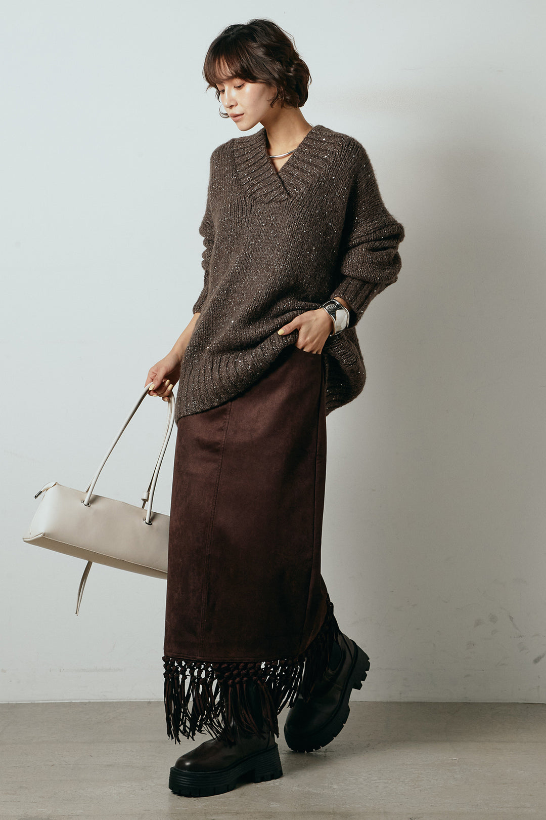 [SET]Vネックラメニットトップス+スウェードライク裾フリンジスカート(2set)