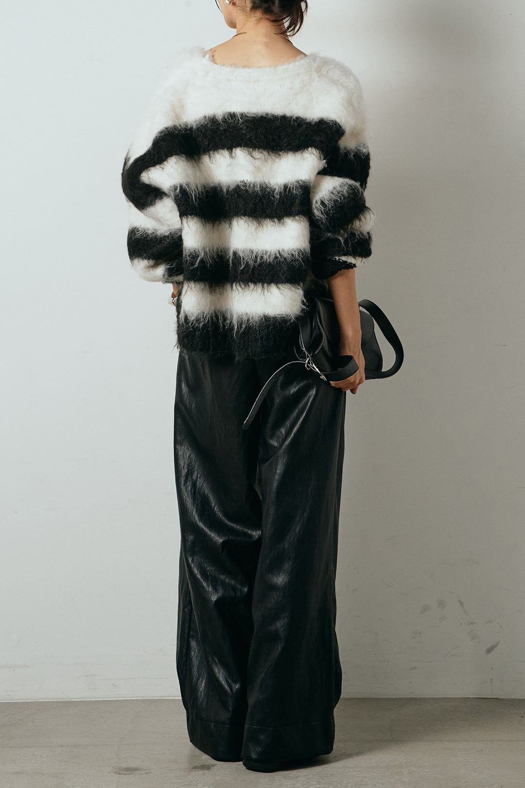 [SET]シャギーボーダー柄ニットカーディガン+ベルト付きレザーライクタックパンツ(2set)