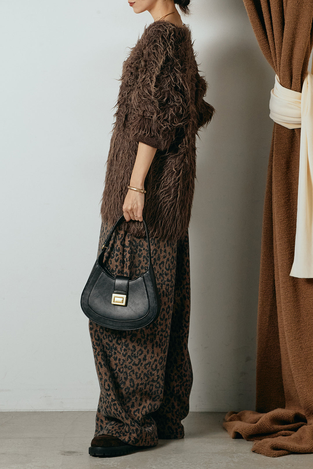 [SET]深Vネックシャギーニットトップス+リラックスレオパード柄ワイドパンツ(2set)