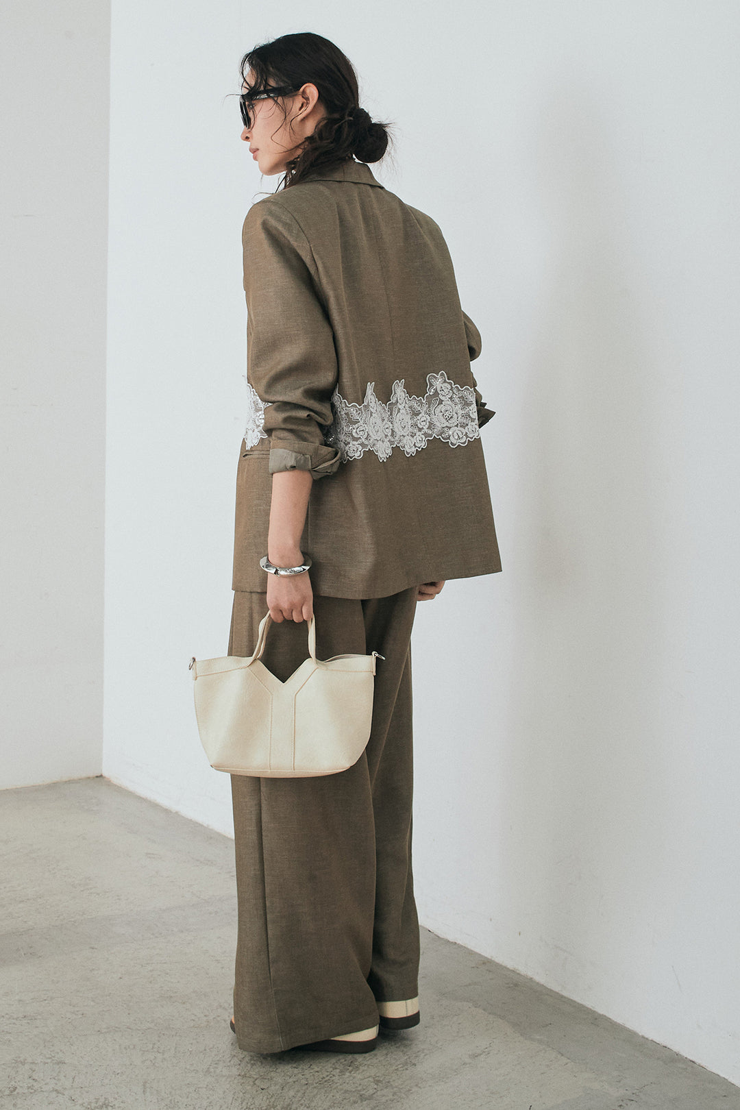 [SET]リネンタッチレースデザインジャケット+リネンタッチ細ベルト付きワイドパンツ(2set)