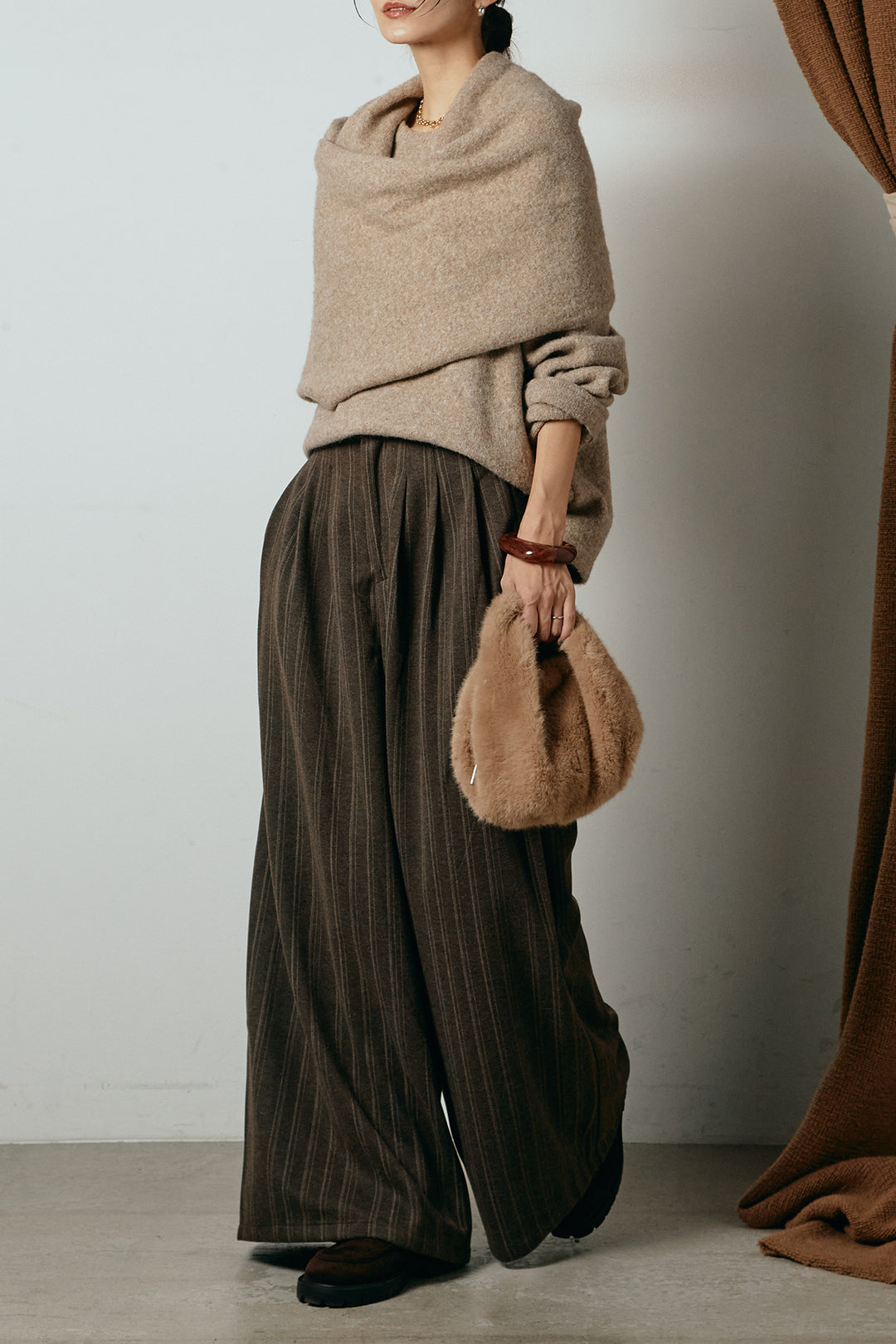 [SET]ネック巻きデザインニットトップス+タック入りマルチストライプ柄ワイドパンツ(2set)
