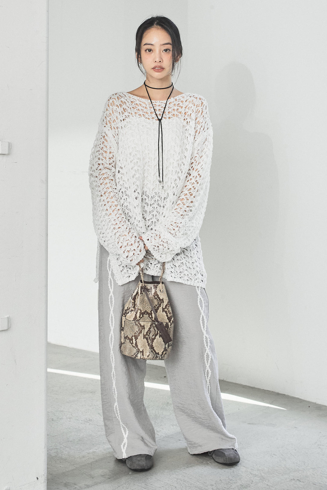 [SET]リラックスメッシュニットトップス+刺繡テープラインパンツ(2set)