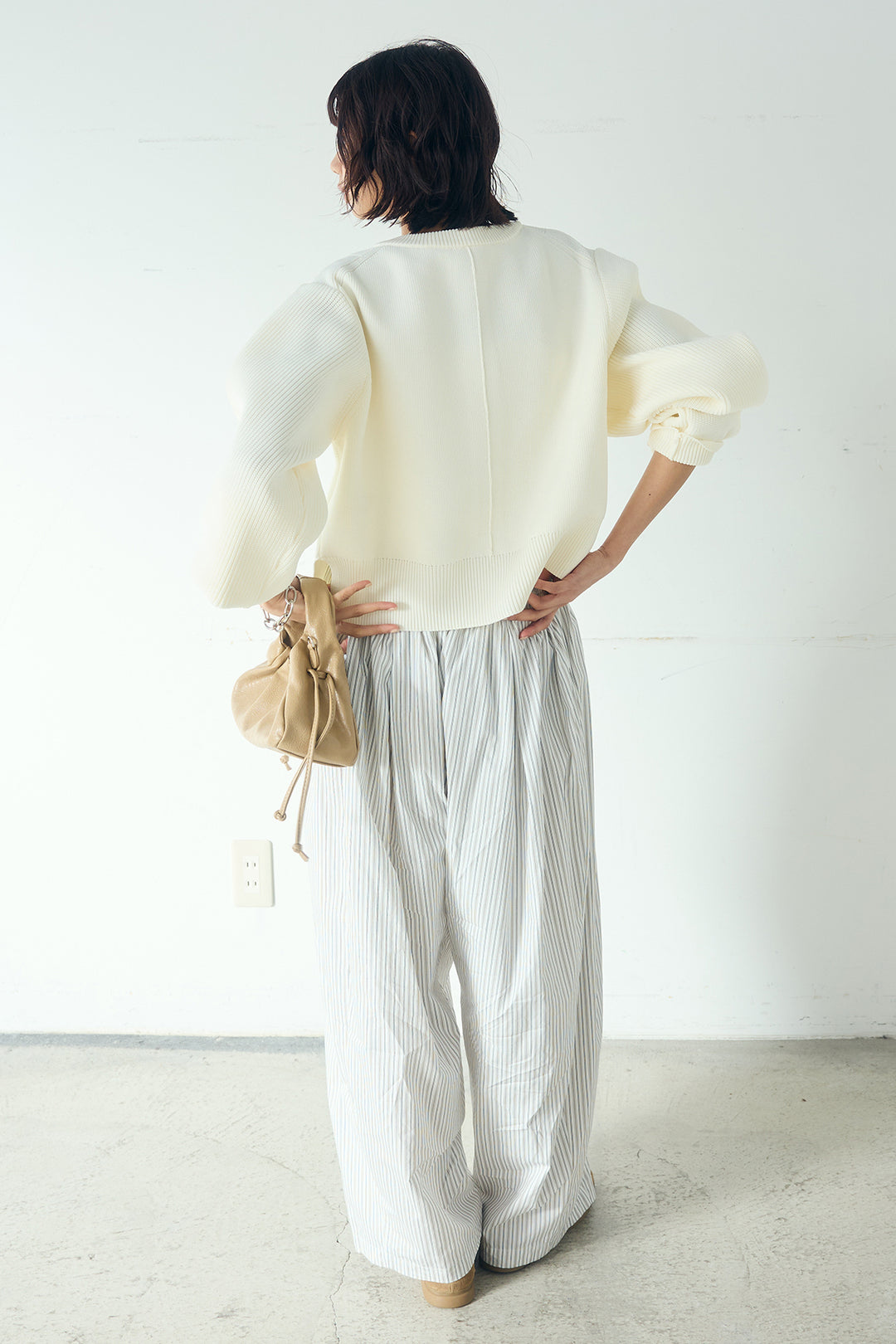 [SET]スポンディッシュBIGボタンクルーネックカーディガン+ランダムストライプタックギャザーパンツ(2set)