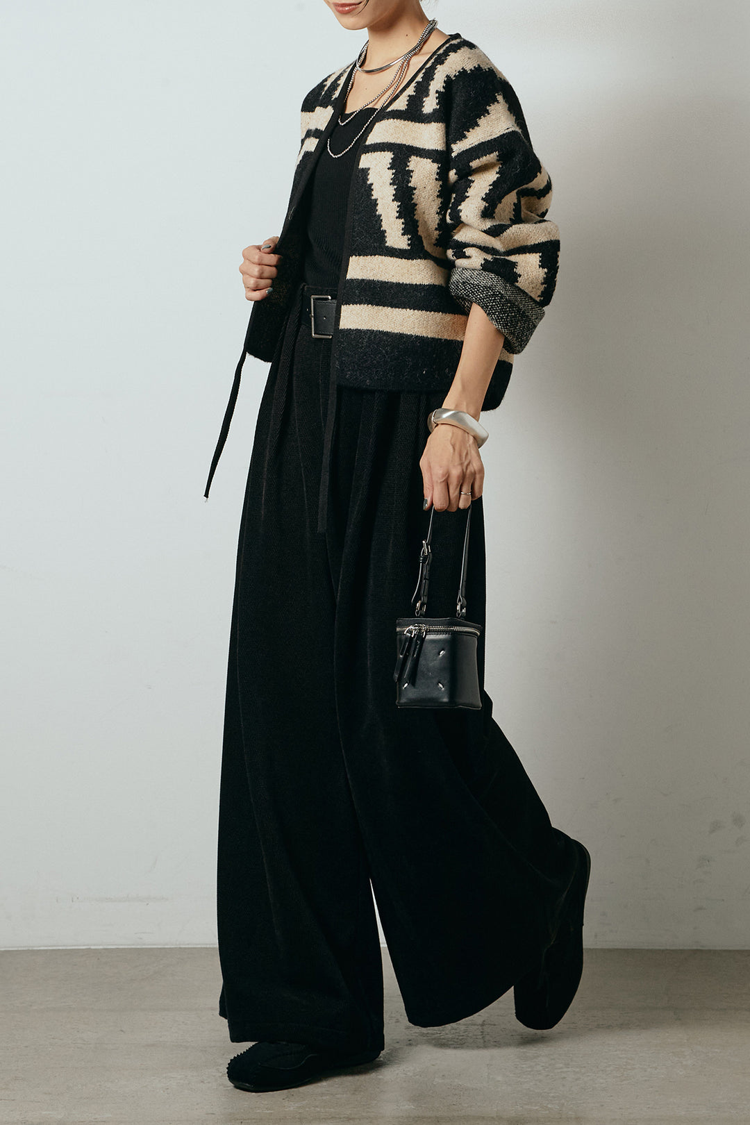 [SET]ノーカラー幾何学模様アウター+ベルトループコーデュロイワイドパンツ(2set)
