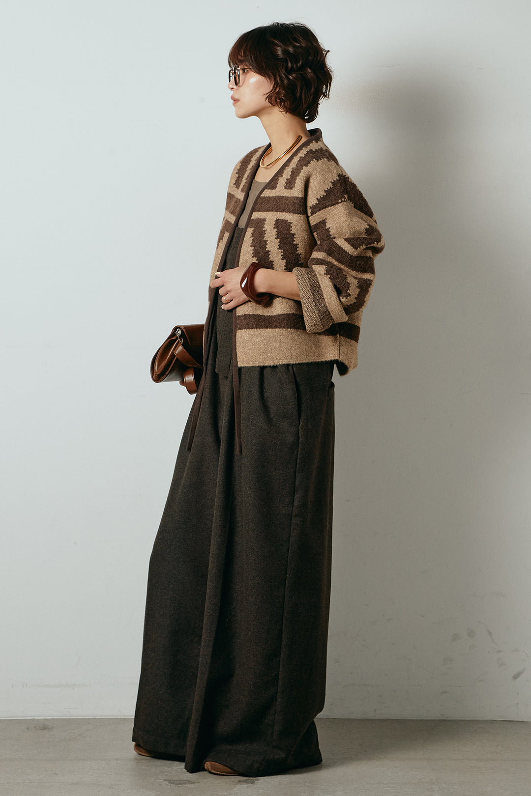 [SET]ノーカラー幾何学模様アウター+ウール混フランネルワイドサロペット(2set)