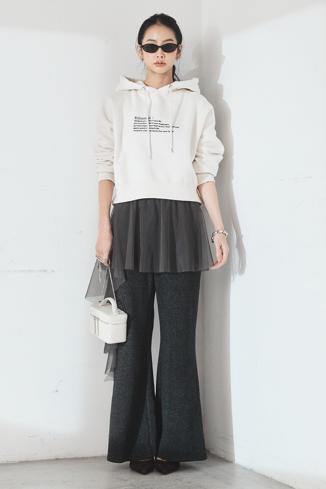 [SET]裏起毛レタリング刺繍フーディショートプルオーバー+チュールレイヤードニットパンツ(2set)