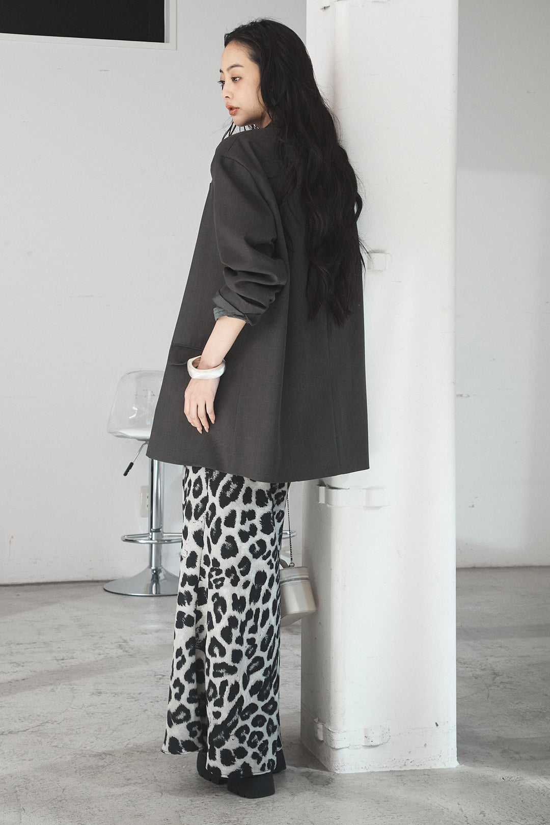 [SET]ルーズシルエットダブルテーラードジャケット+ストレッチロングTシャツ+レオパードサテンナロースカート(3set)