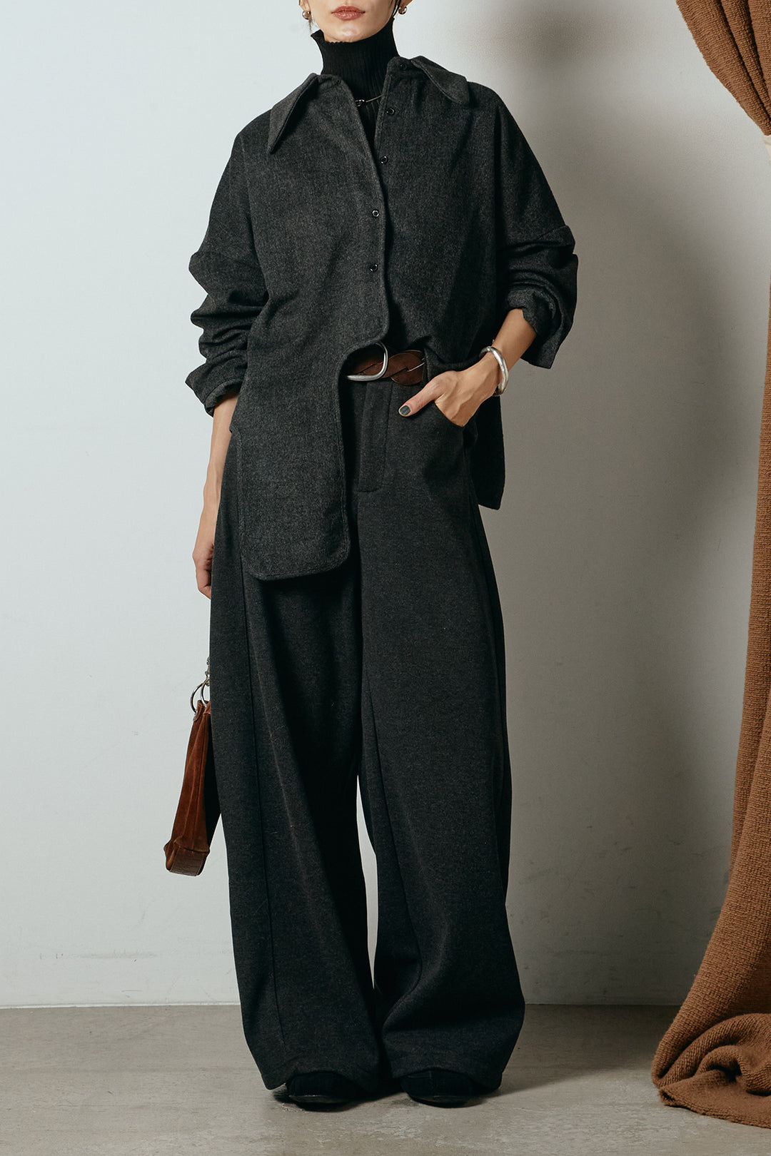 [SET]裾アシンメトリーデザインシャツ+編みベルト付きワイドパンツ+リブニットシームレスタートルプルオーバー(3set)