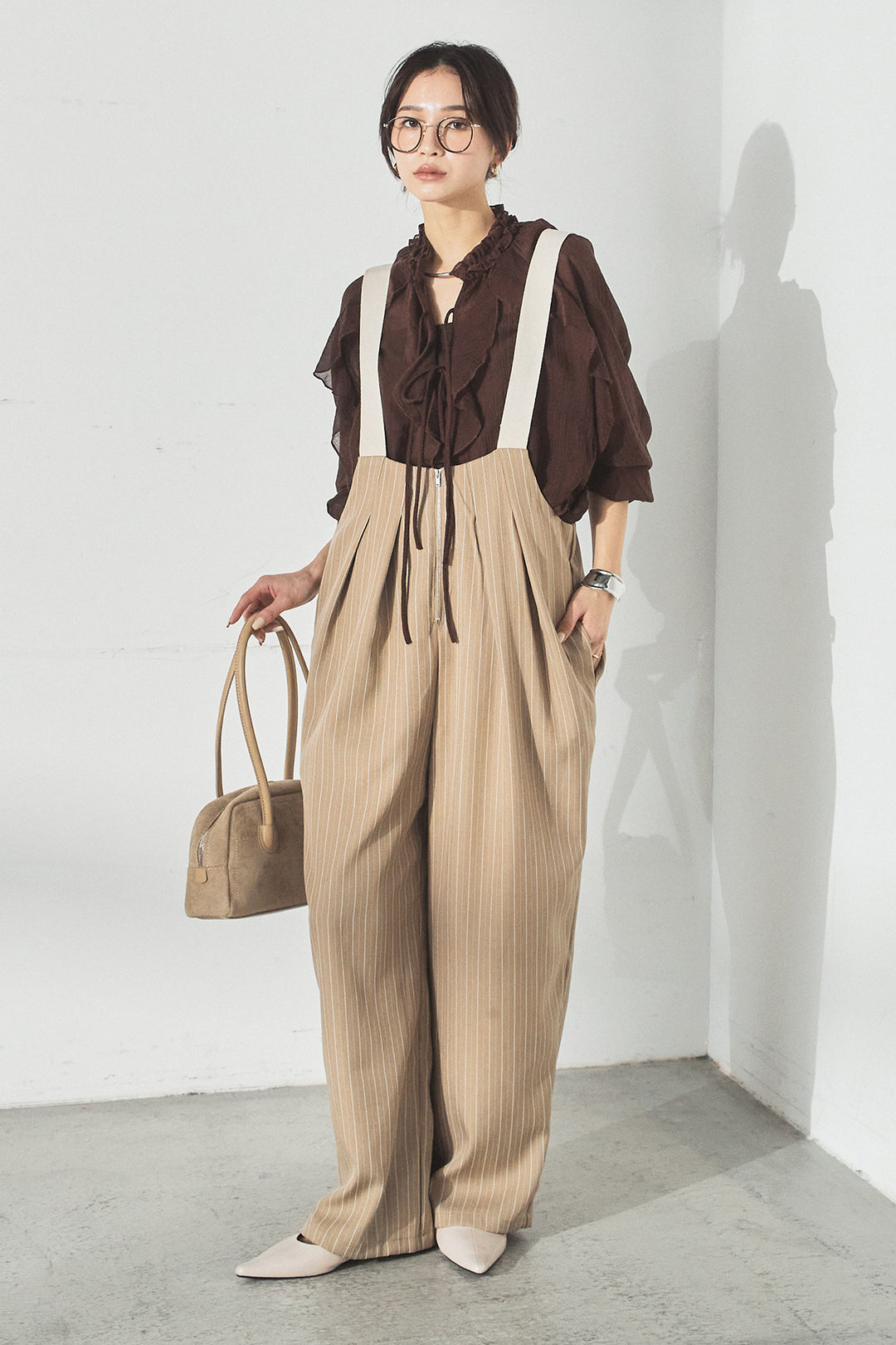 [SET]フロントリボンフリルブラウス+ピンストライプツータックサロペット(2set)