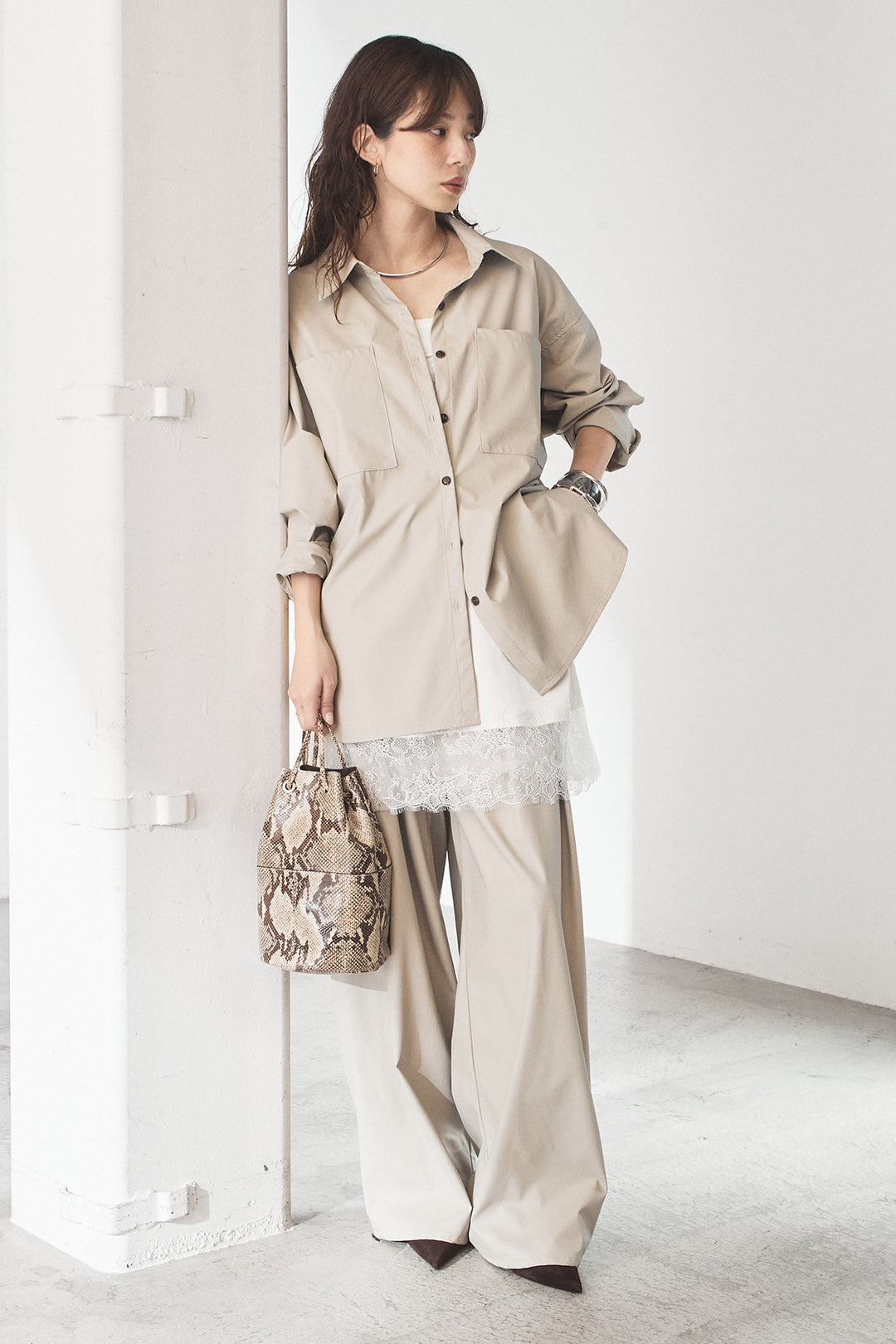 [SET]ウォッシャブルエコレザービックカフスシャツ+ウォッシャブルエコレザータックパンツ(2set)