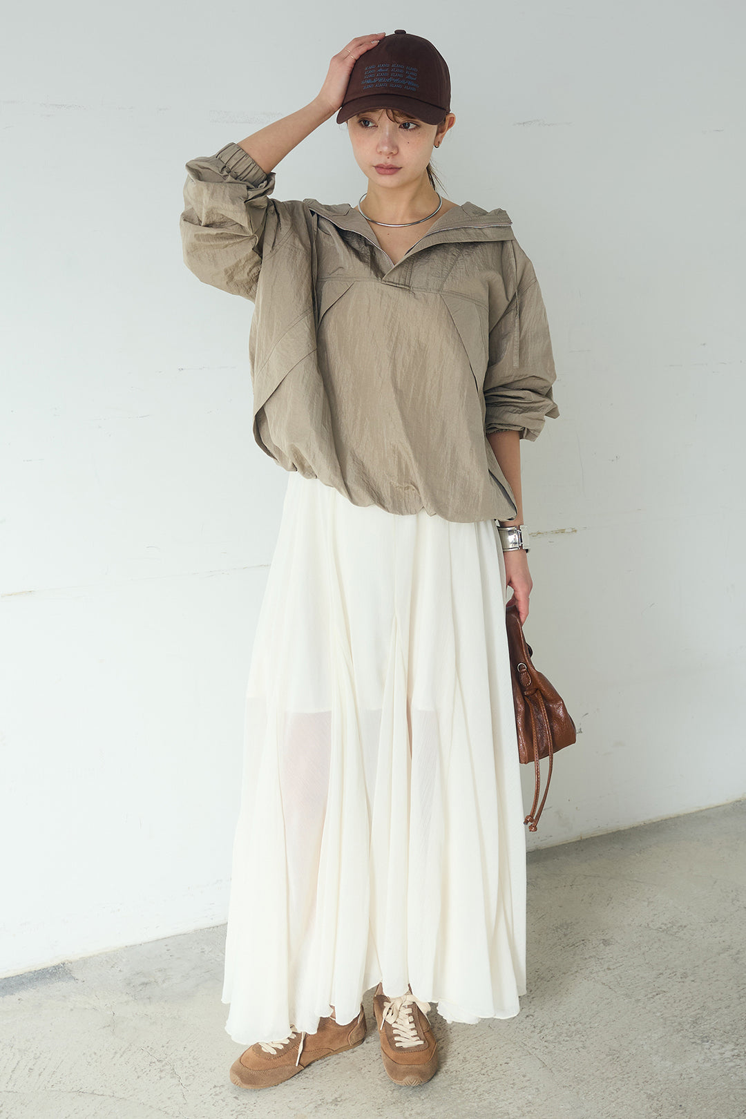 [SET]ナイロンフーディーブルゾンアウター+シアーフリルキャミワンピース(2set)