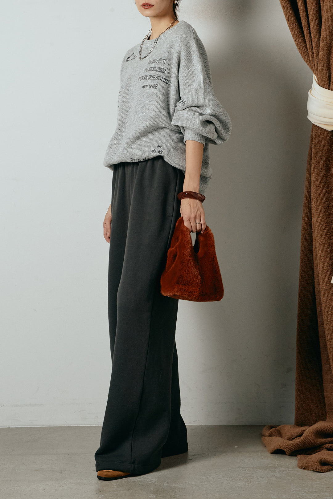 [SET]刺繍ロゴランダムデザインニットトップス+裏起毛スウェットワイドパンツ(2set)