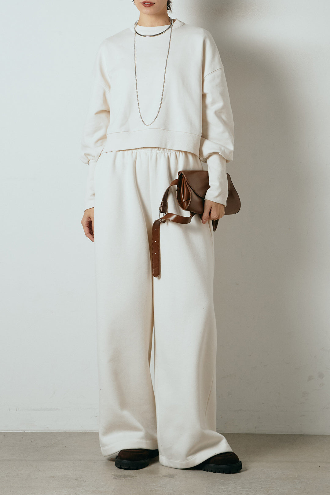 [SET]裏毛バックオープンプルオーバー+ストレッチレースクルーネックインナー+裏起毛スウェットワイドパンツ(3set)