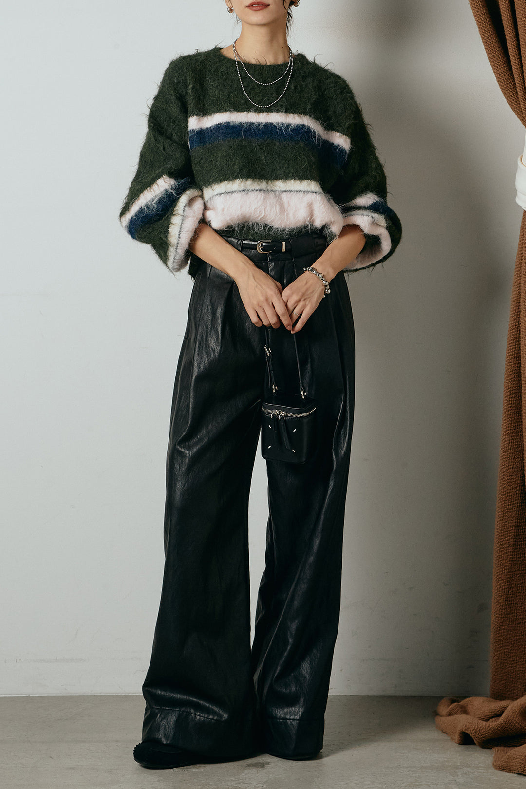 [SET]起毛配色マルチボーダーニットトップス+ベルト付きレザーライクタックパンツ(2set)