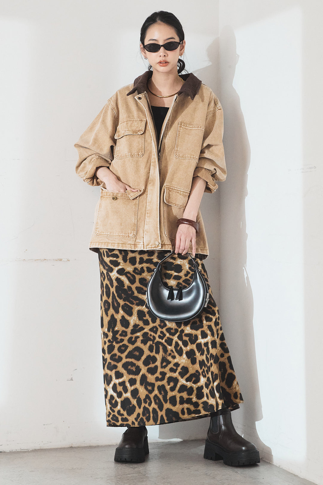 [SET]襟コーデュロイジップデニム調カバーオール+レオパードサテンナロースカート(2set)