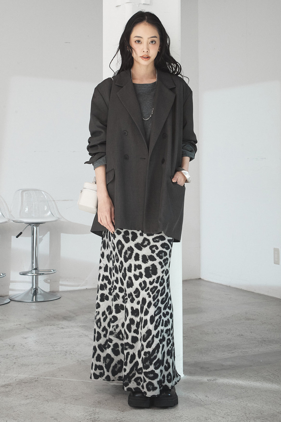 [SET]ルーズシルエットダブルテーラードジャケット+ストレッチロングTシャツ+レオパードサテンナロースカート(3set)