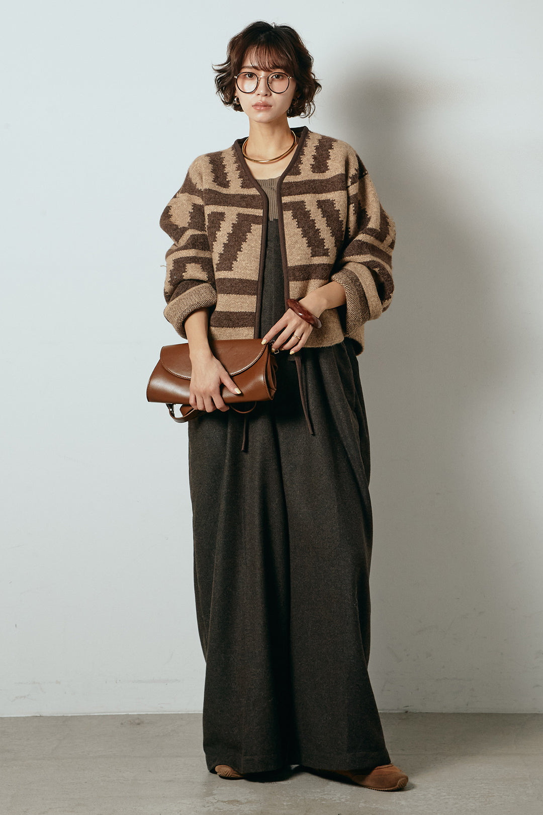[SET]ノーカラー幾何学模様アウター+ウール混フランネルワイドサロペット(2set)