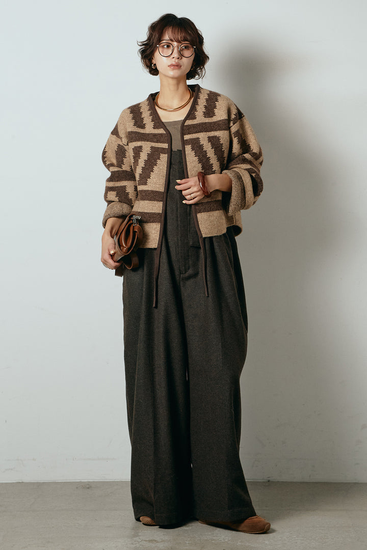 [SET]ノーカラー幾何学模様アウター+ウール混フランネルワイドサロペット(2set)