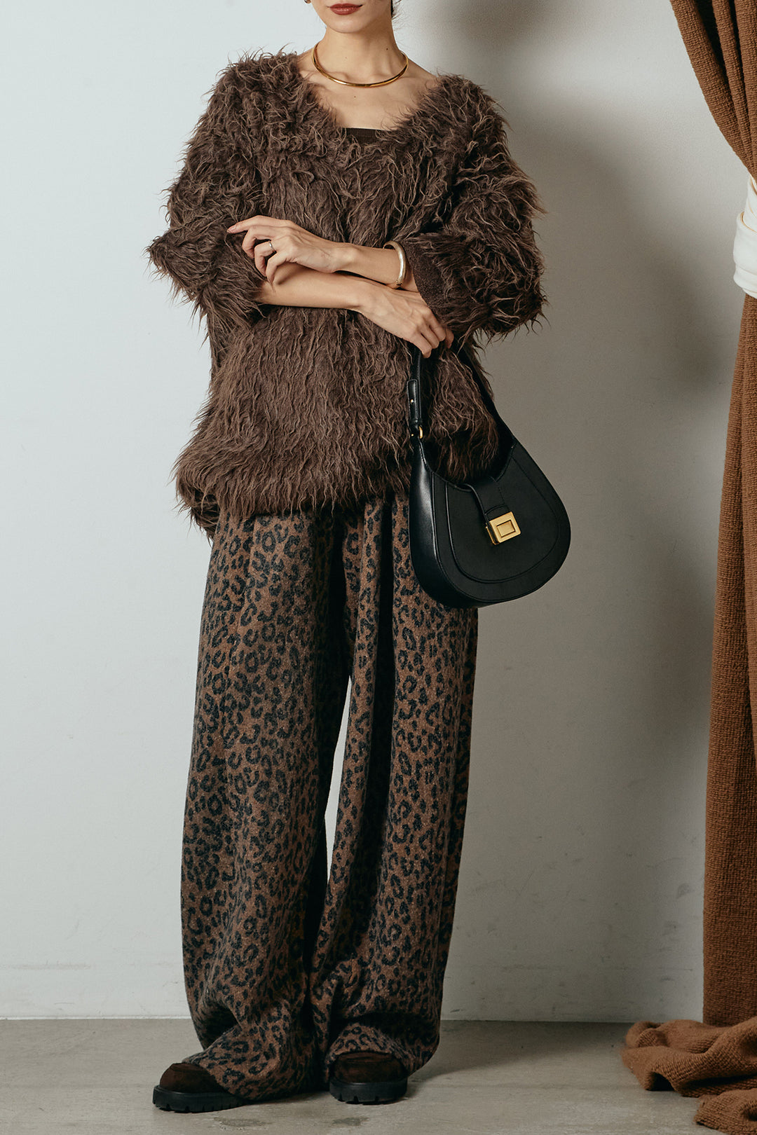 [SET]深Vネックシャギーニットトップス+リラックスレオパード柄ワイドパンツ(2set)