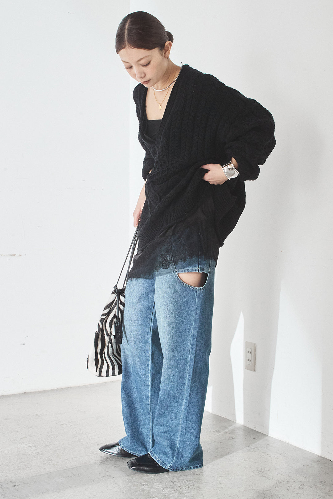 [SET]ケーブルVニットセーター+デニムサイドカットパンツ(2set)