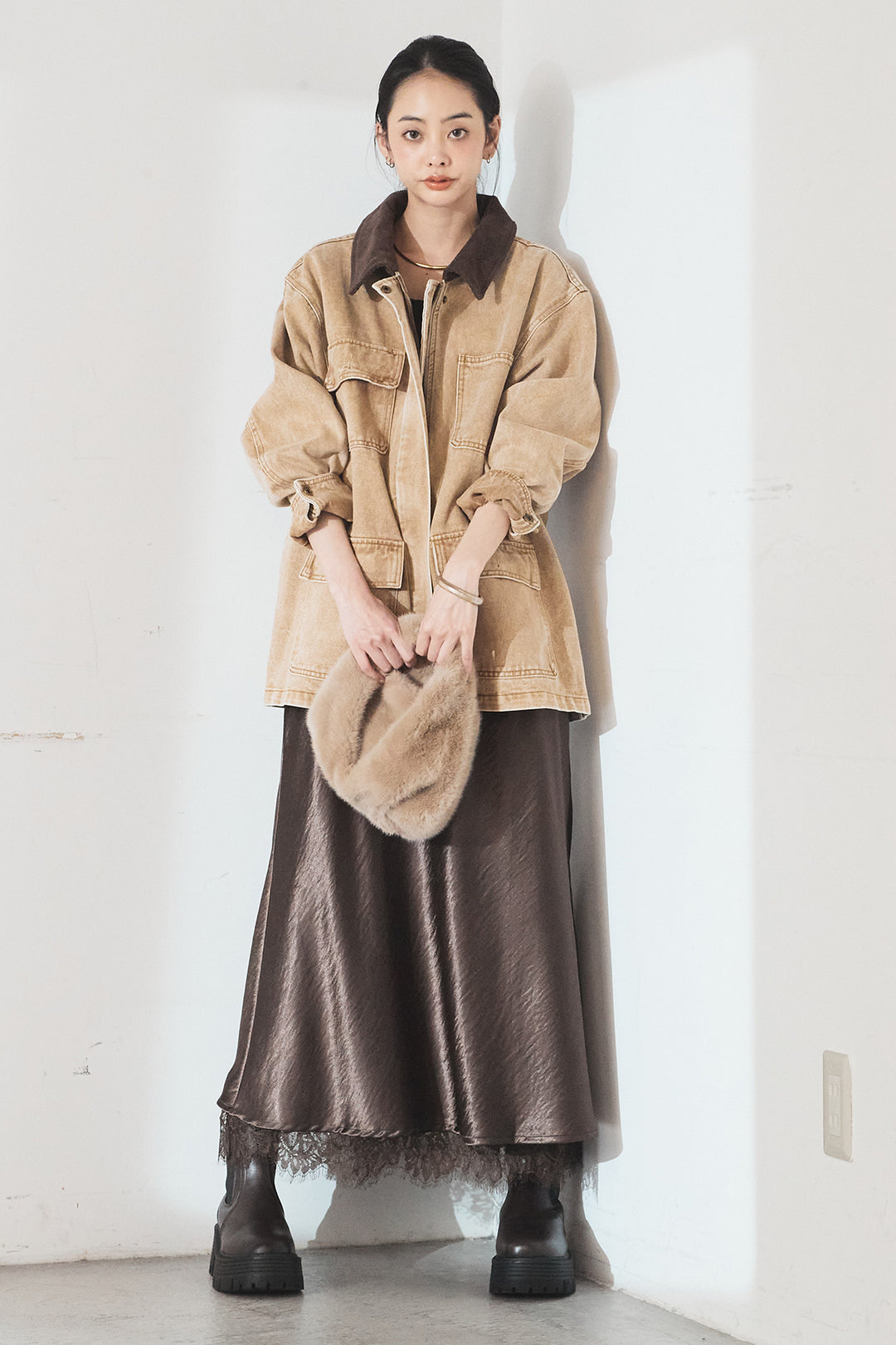 [SET]襟コーデュロイジップデニム調カバーオール+裾レースデザインサテンスカート(2set)